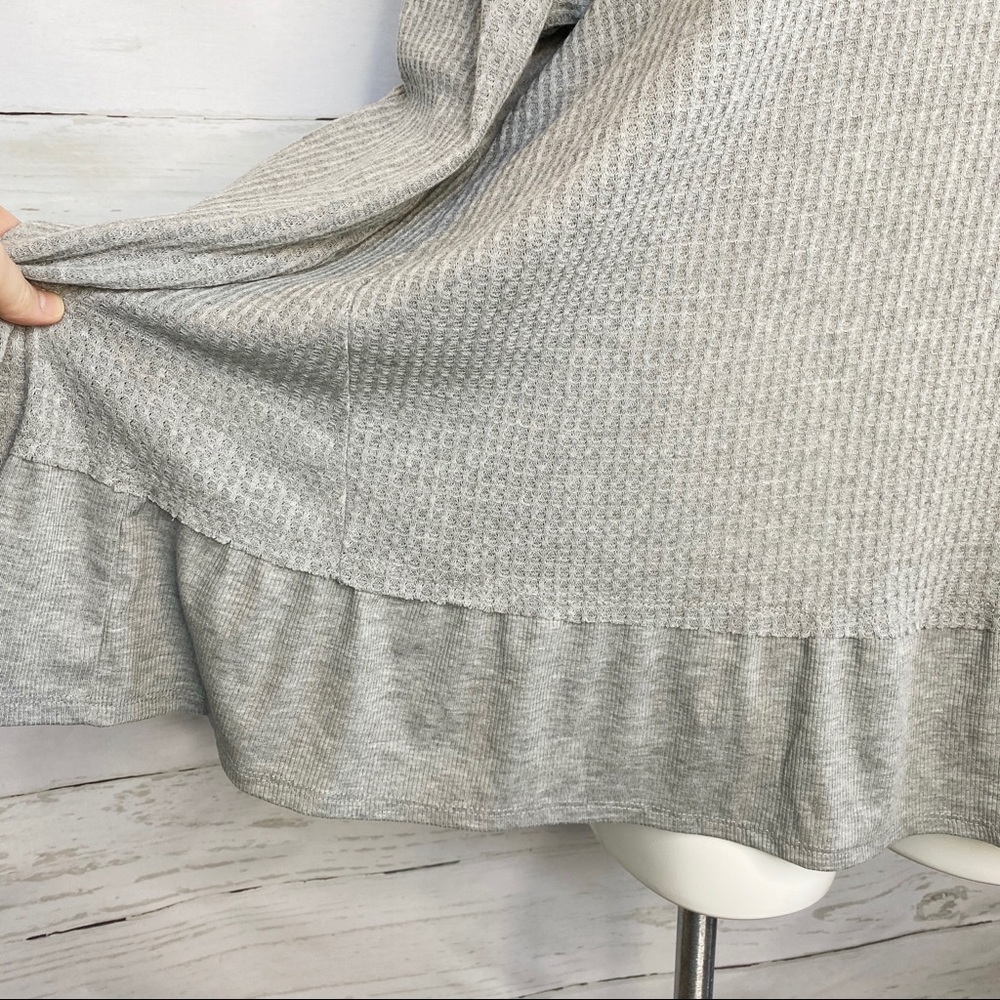 NWT B.L.E.U Waffle Knit Gray V Neck Long Sleeve - Picture 5 of 7